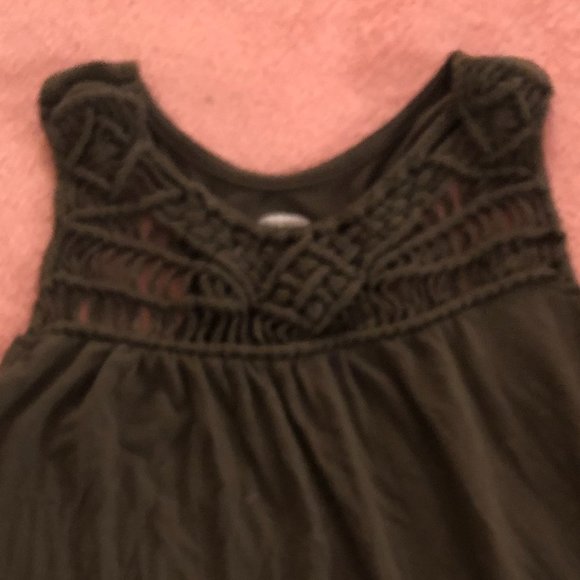 Top - Picture 2 of 6